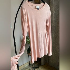 Universal Thread Top